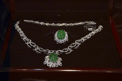 中國集寶齋攜精品參展2011上海國際珠寶首飾展覽會，綻放東方匠心魅力